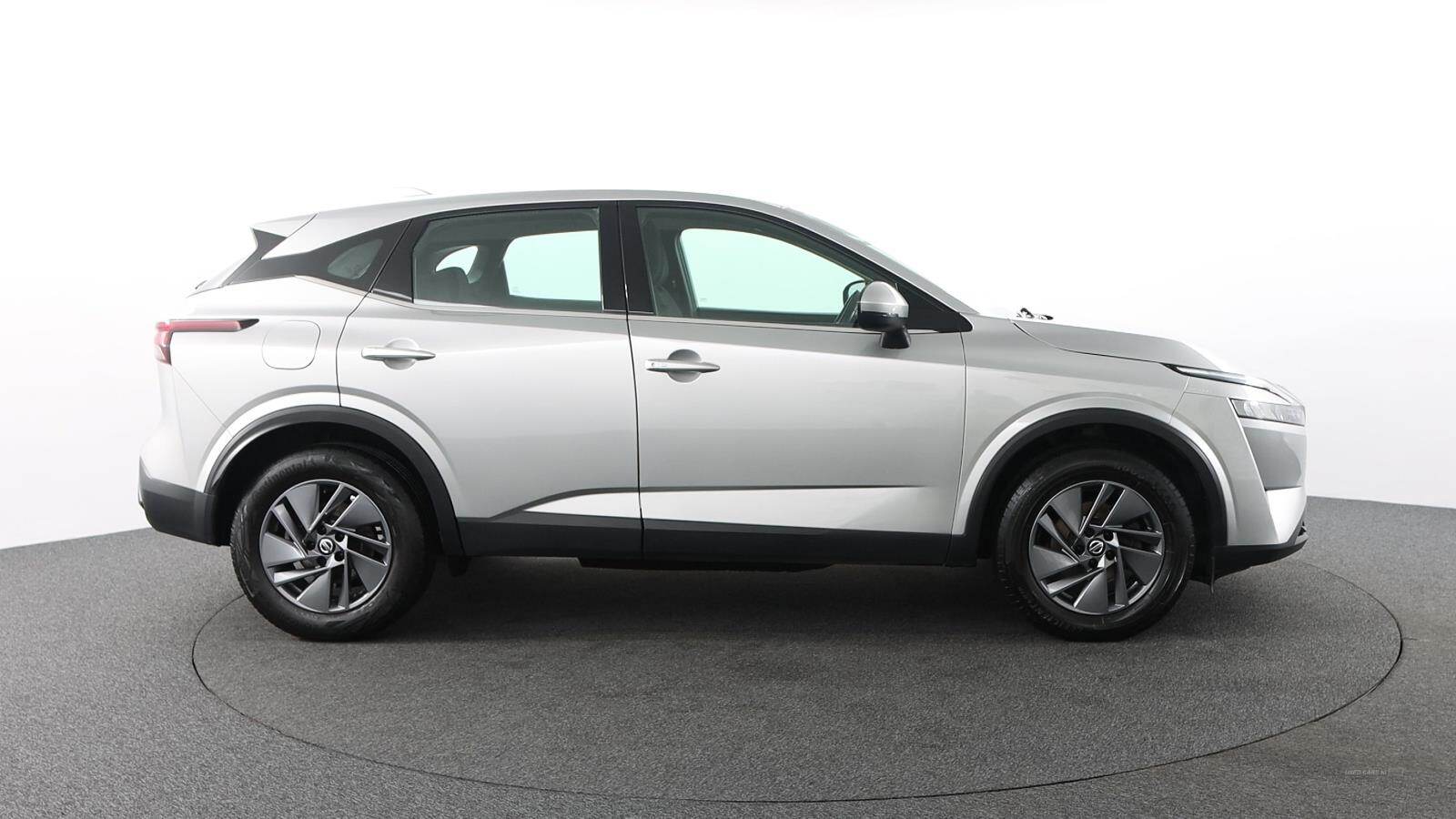 Oct 2021 Nissan Qashqai 1.3 DiG-T MH Acenta Premium 5dr