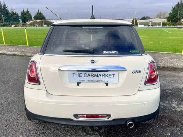 MINI Hatch 1.6 AUTO 3 DR in Antrim