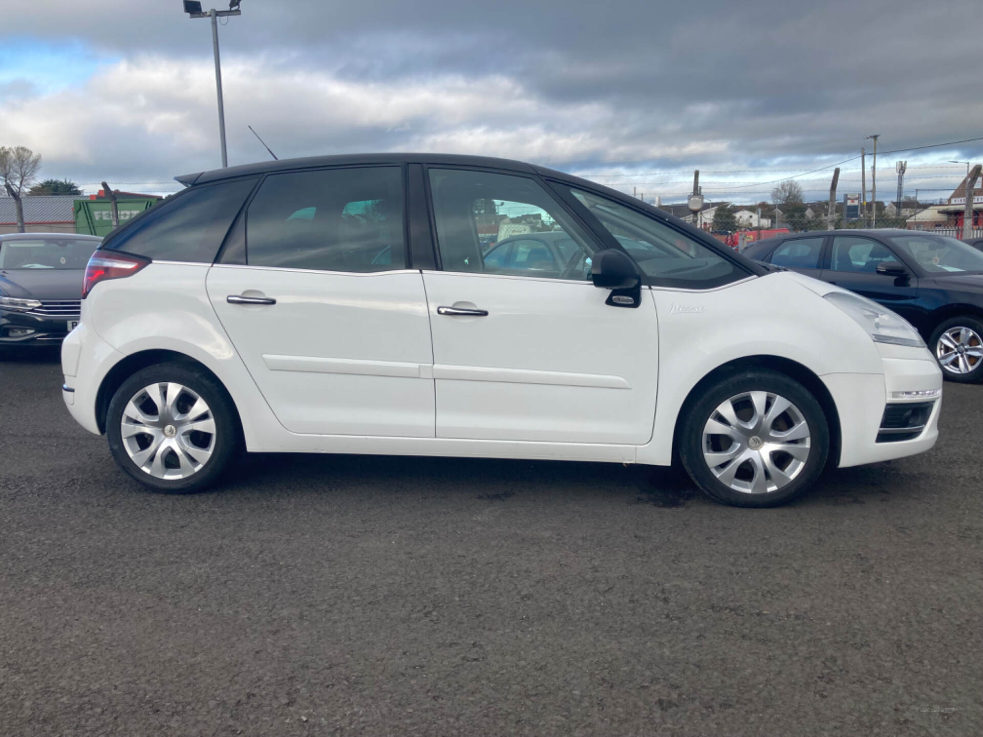 Citroen C4 Picasso DIESEL ESTATE in Antrim