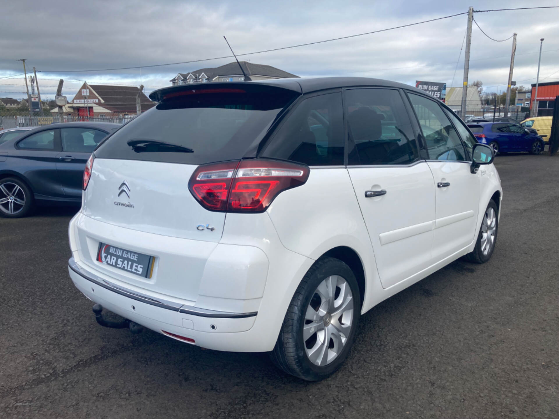 Citroen C4 Picasso DIESEL ESTATE in Antrim