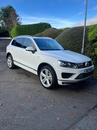 Volkswagen Touareg 3.0 V6 TDI BMT 262 R-Line Plus 5dr Tip Auto in Derry / Londonderry