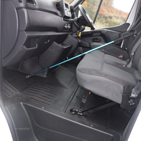 Renault Master LWB DIESEL FWD in Down