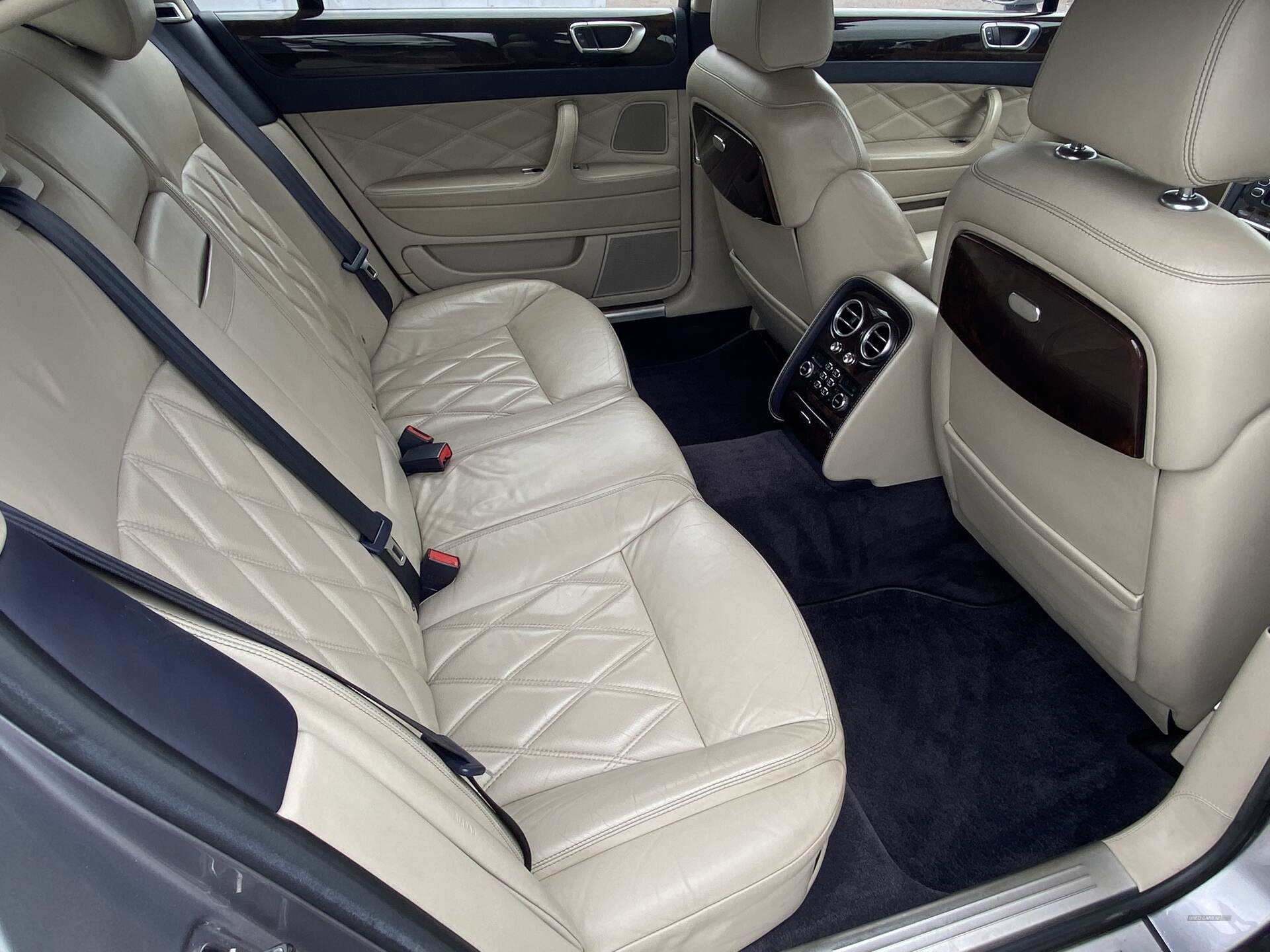 2006 Bentley Flying Spur Base