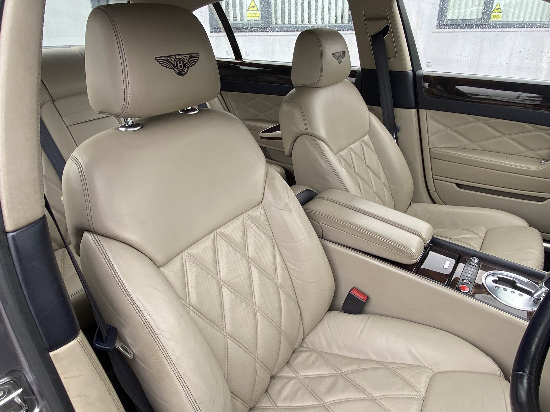 2006 Bentley Flying Spur Base