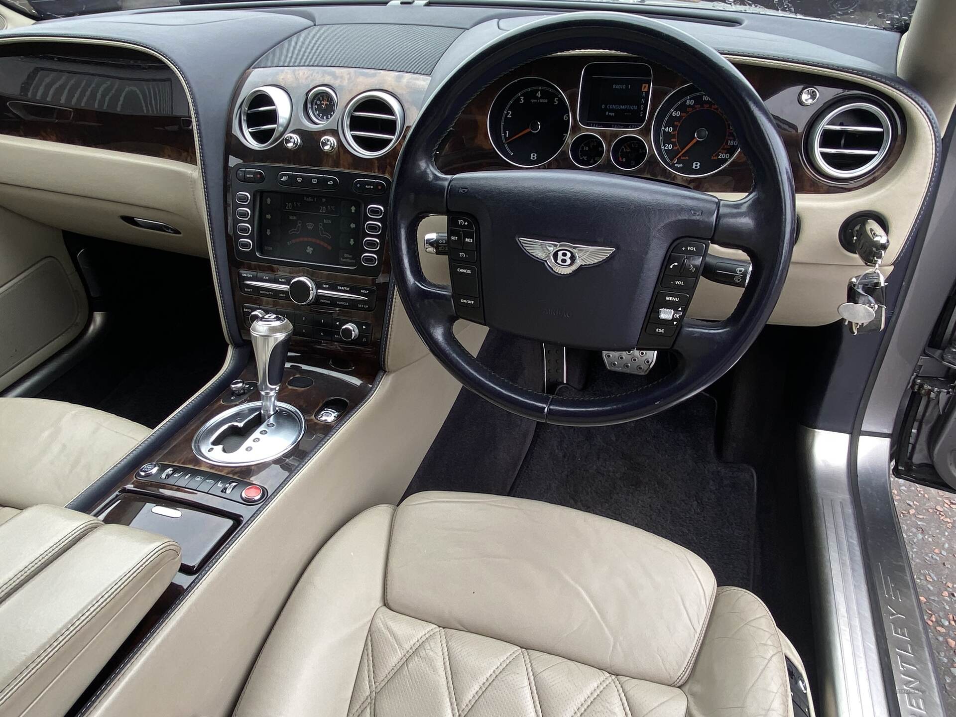 2006 Bentley Flying Spur Base