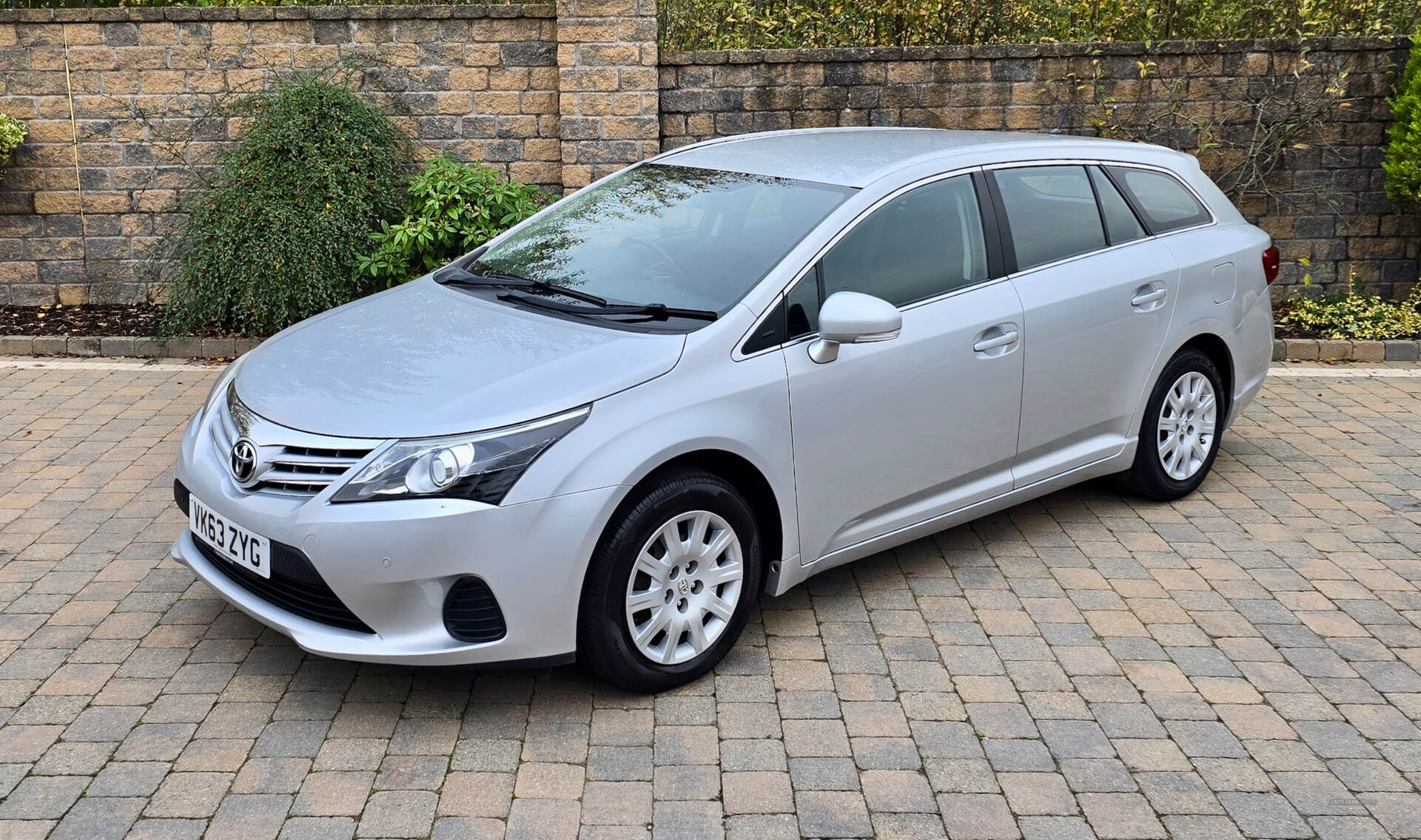 Toyota Avensis DIESEL TOURER in Armagh