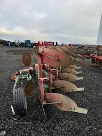 Kverneland 5 furrow EG300 in Derry / Londonderry
