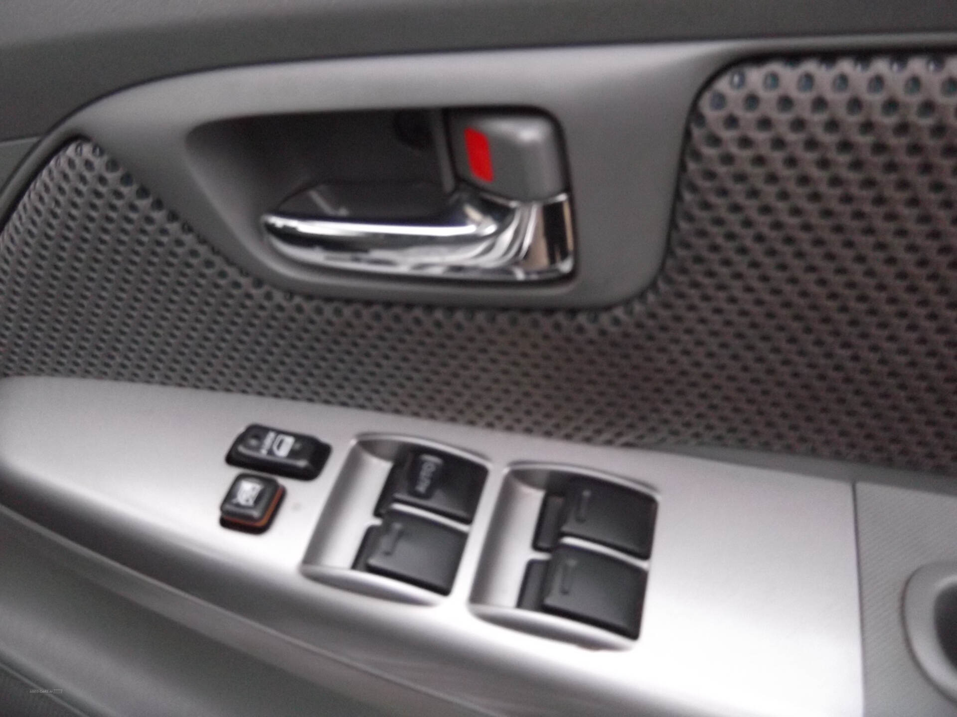 Jun 2011 Toyota Hilux Invincible 2010 D/Cab PickUp 3.0 D-4D 4WD 171