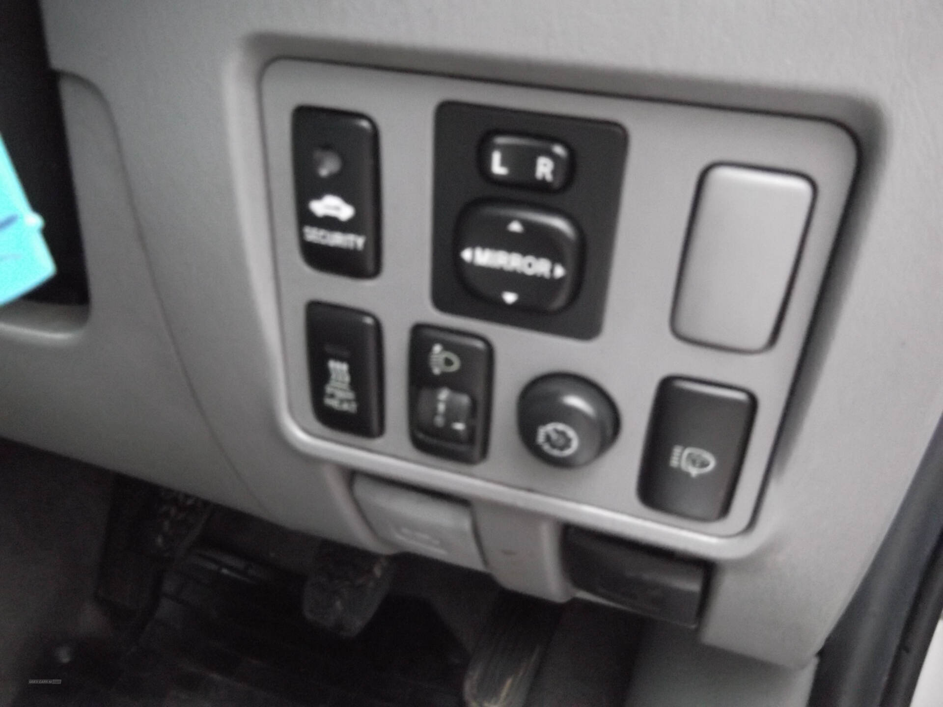 Jun 2011 Toyota Hilux Invincible 2010 D/Cab PickUp 3.0 D-4D 4WD 171