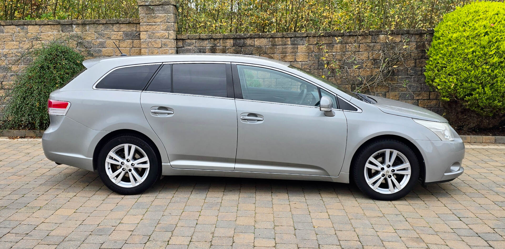 Toyota Avensis DIESEL TOURER in Armagh