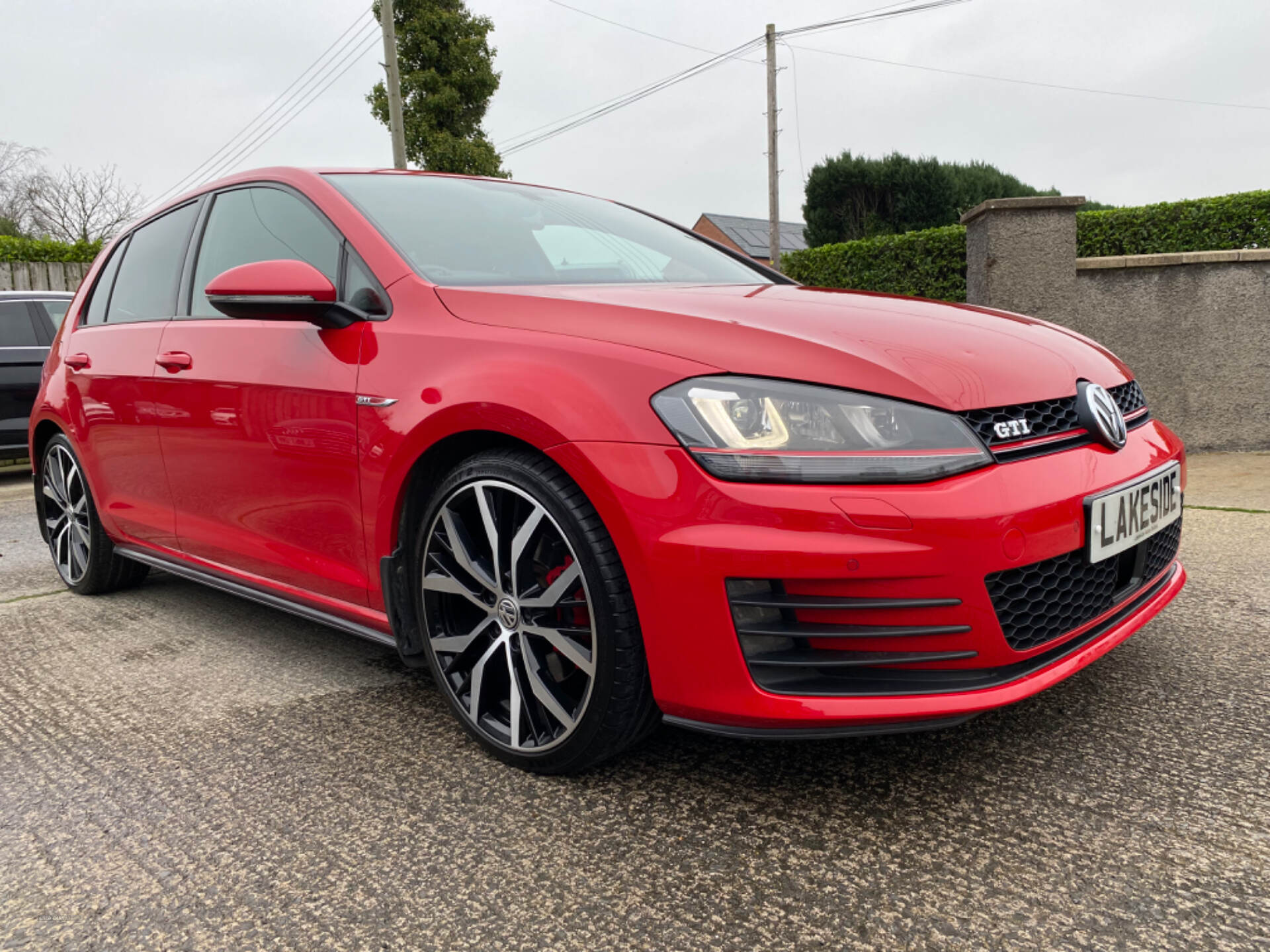 Volkswagen Golf HATCHBACK in Down