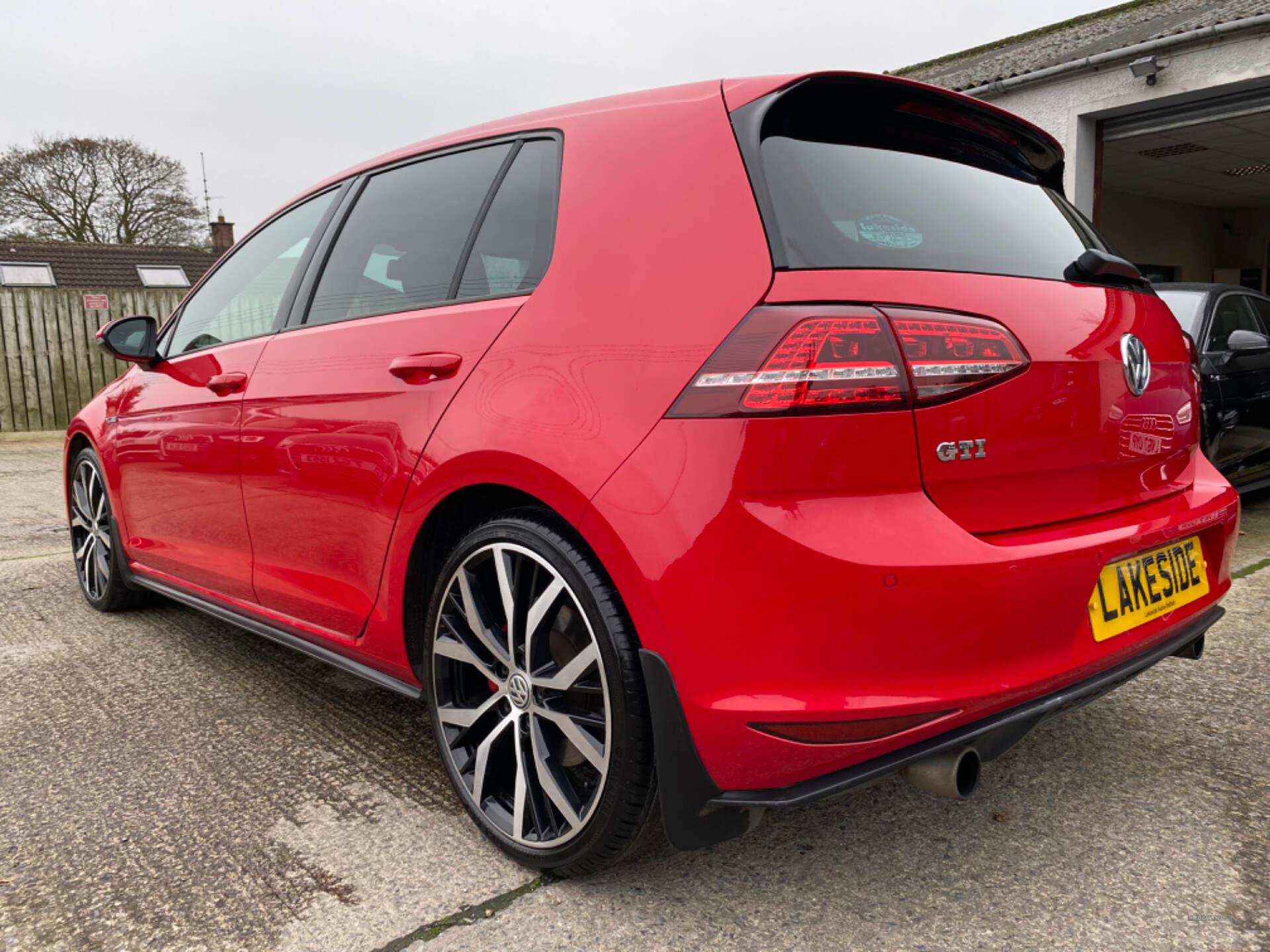 Volkswagen Golf HATCHBACK in Down