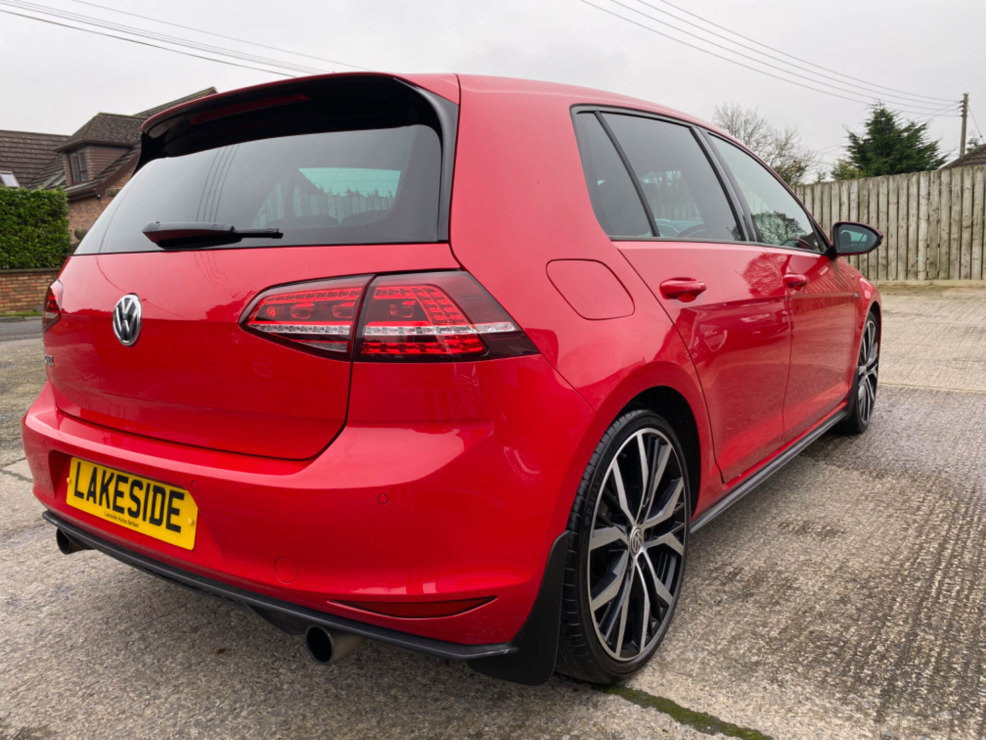 Volkswagen Golf HATCHBACK in Down