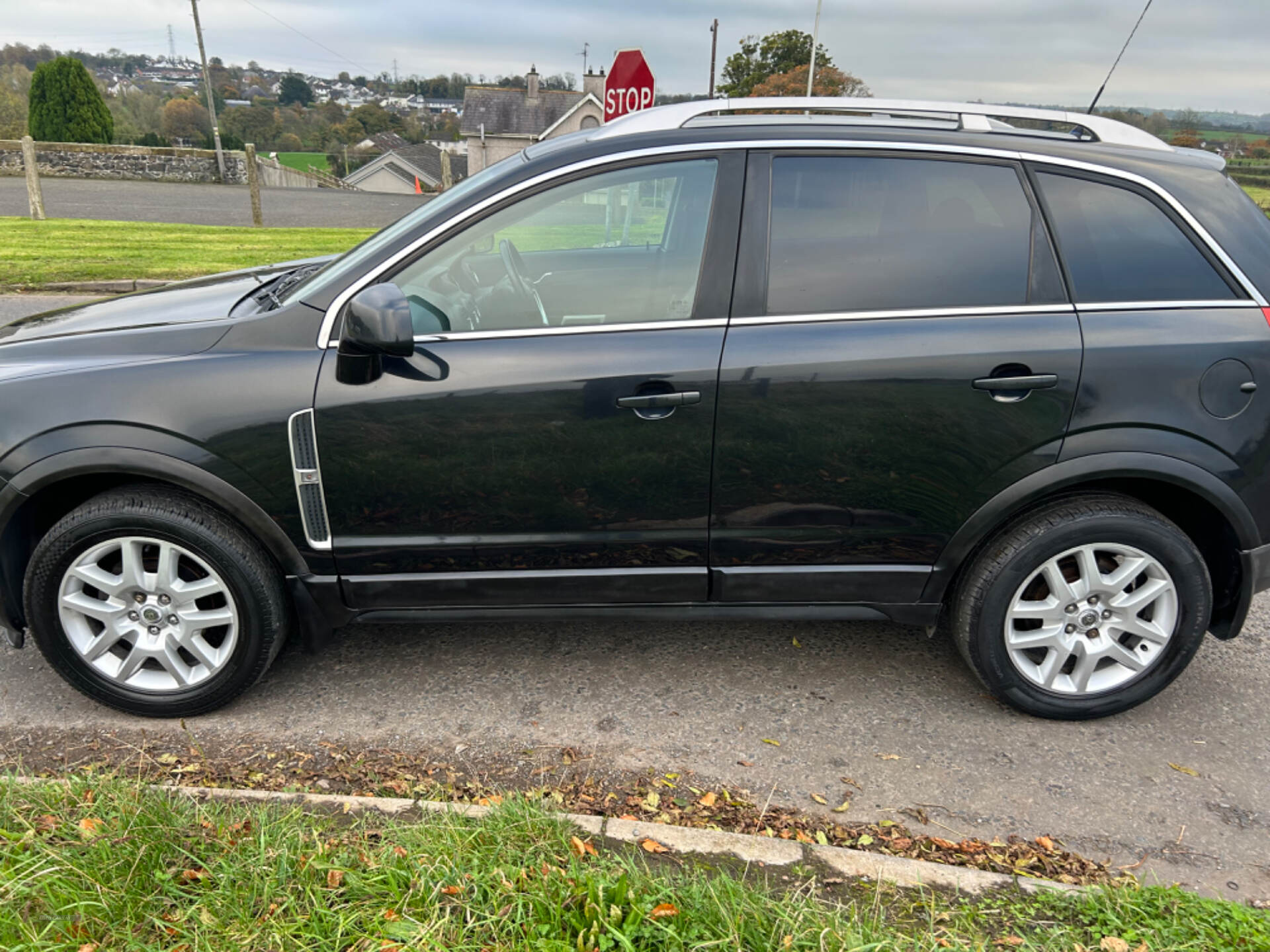 Vauxhall Antara DIESEL ESTATE in Tyrone