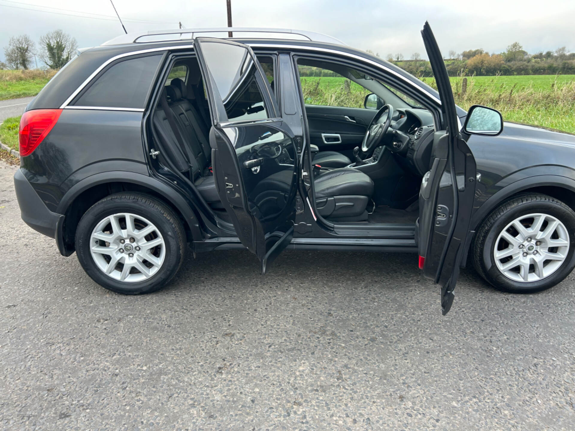 Vauxhall Antara DIESEL ESTATE in Tyrone