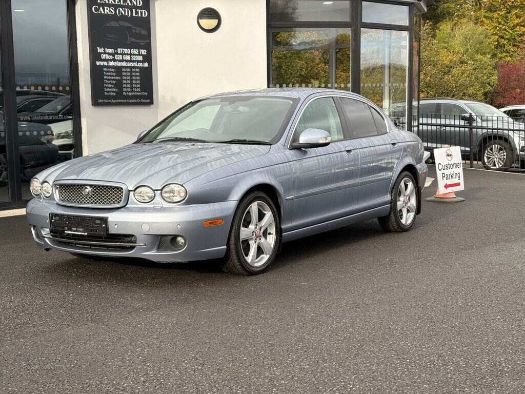 May 2009 Jaguar X-Type 2.2d SE 2009 4dr Auto DPF