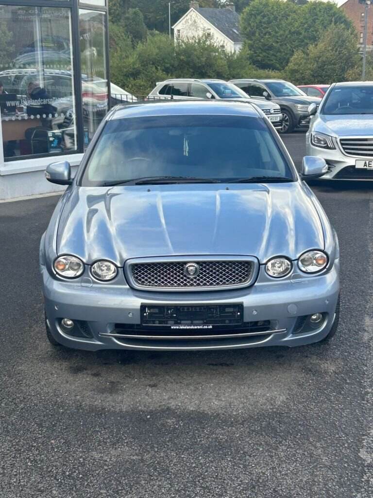 May 2009 Jaguar X-Type 2.2d SE 2009 4dr Auto DPF