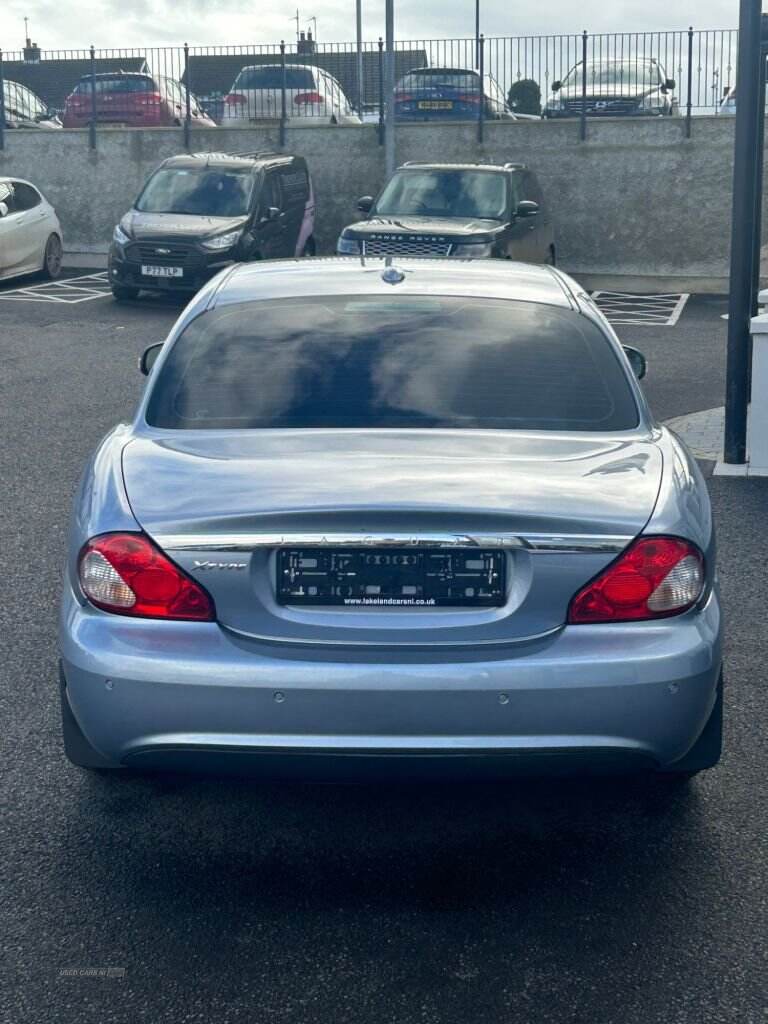 May 2009 Jaguar X-Type 2.2d SE 2009 4dr Auto DPF