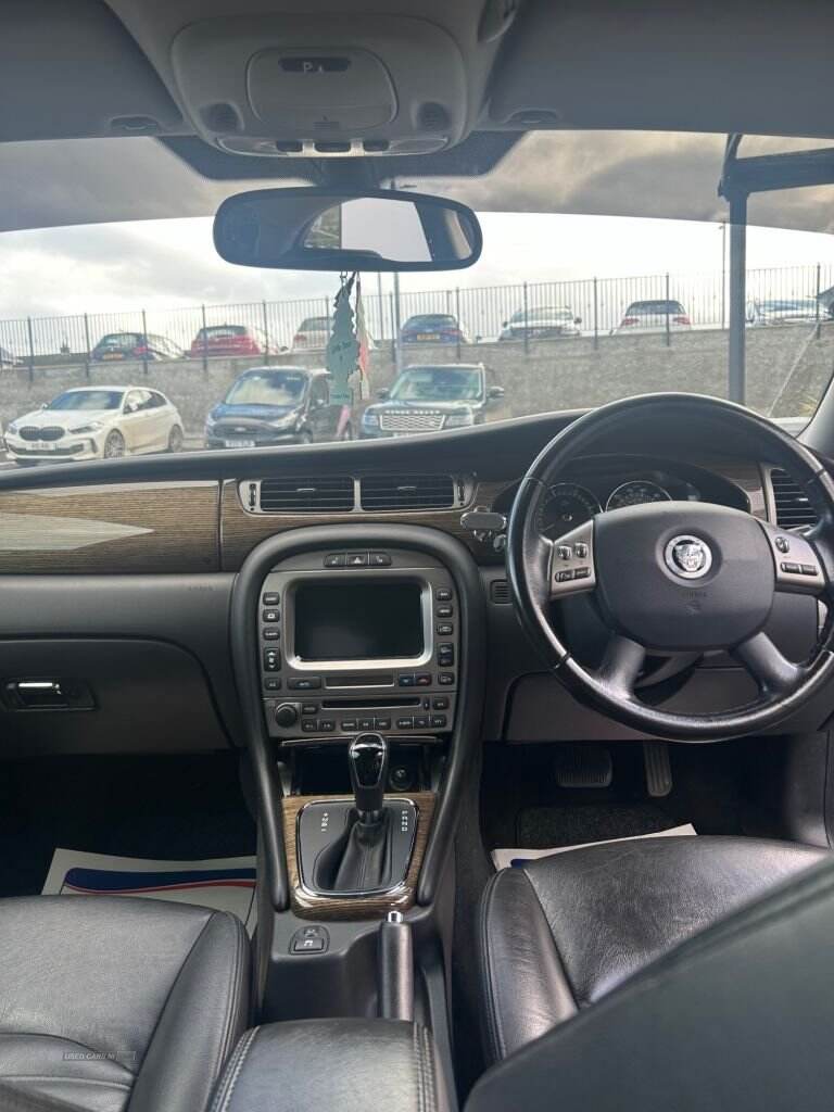 May 2009 Jaguar X-Type 2.2d SE 2009 4dr Auto DPF