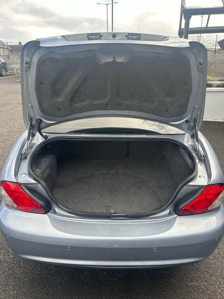 May 2009 Jaguar X-Type 2.2d SE 2009 4dr Auto DPF