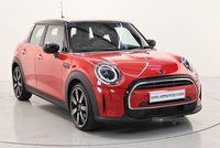 MINI Hatch 5-Door Hatch Cooper Exclusive in Derry / Londonderry