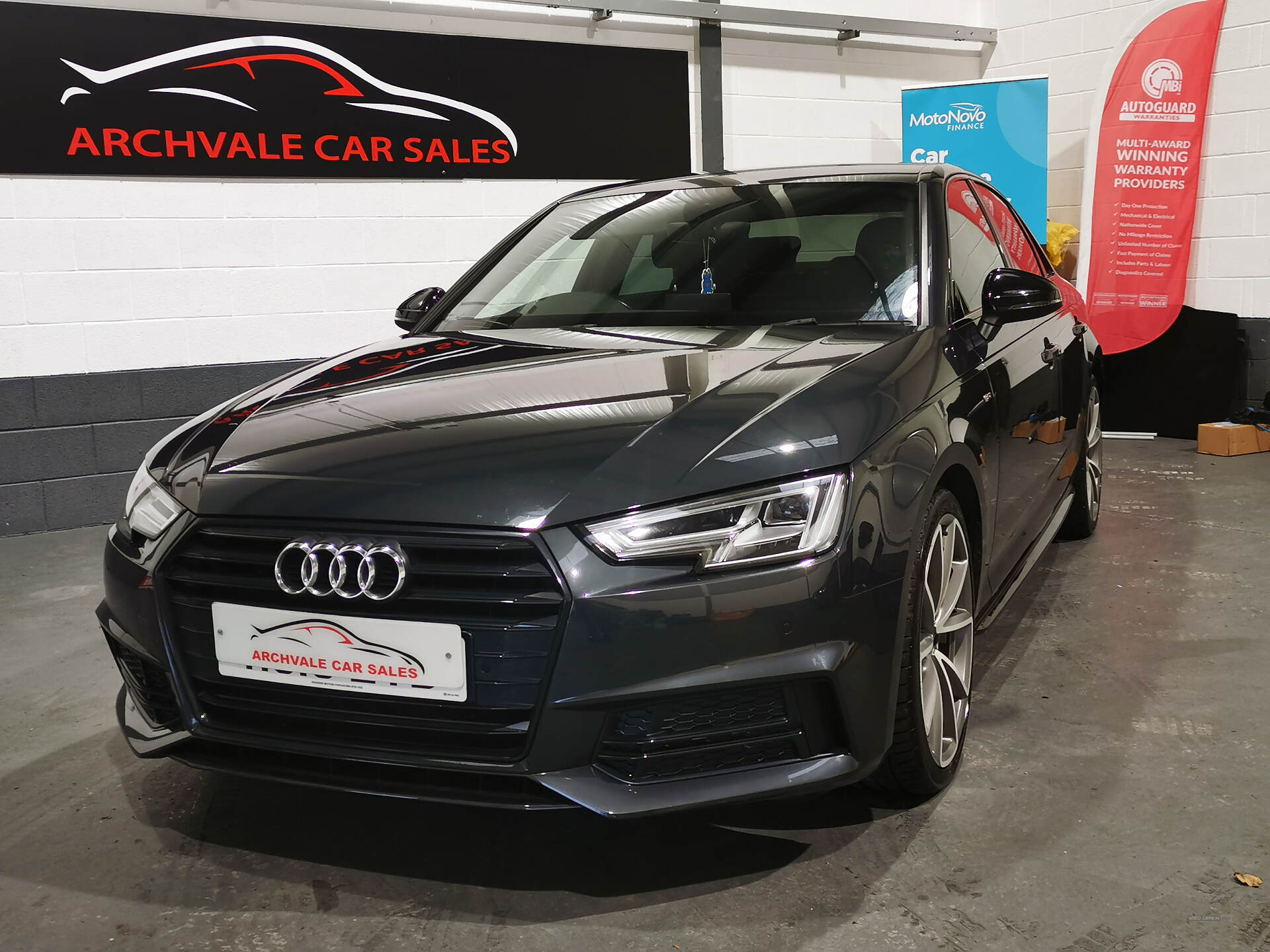 Audi A4 SALOON SPECIAL EDITIONS in Down