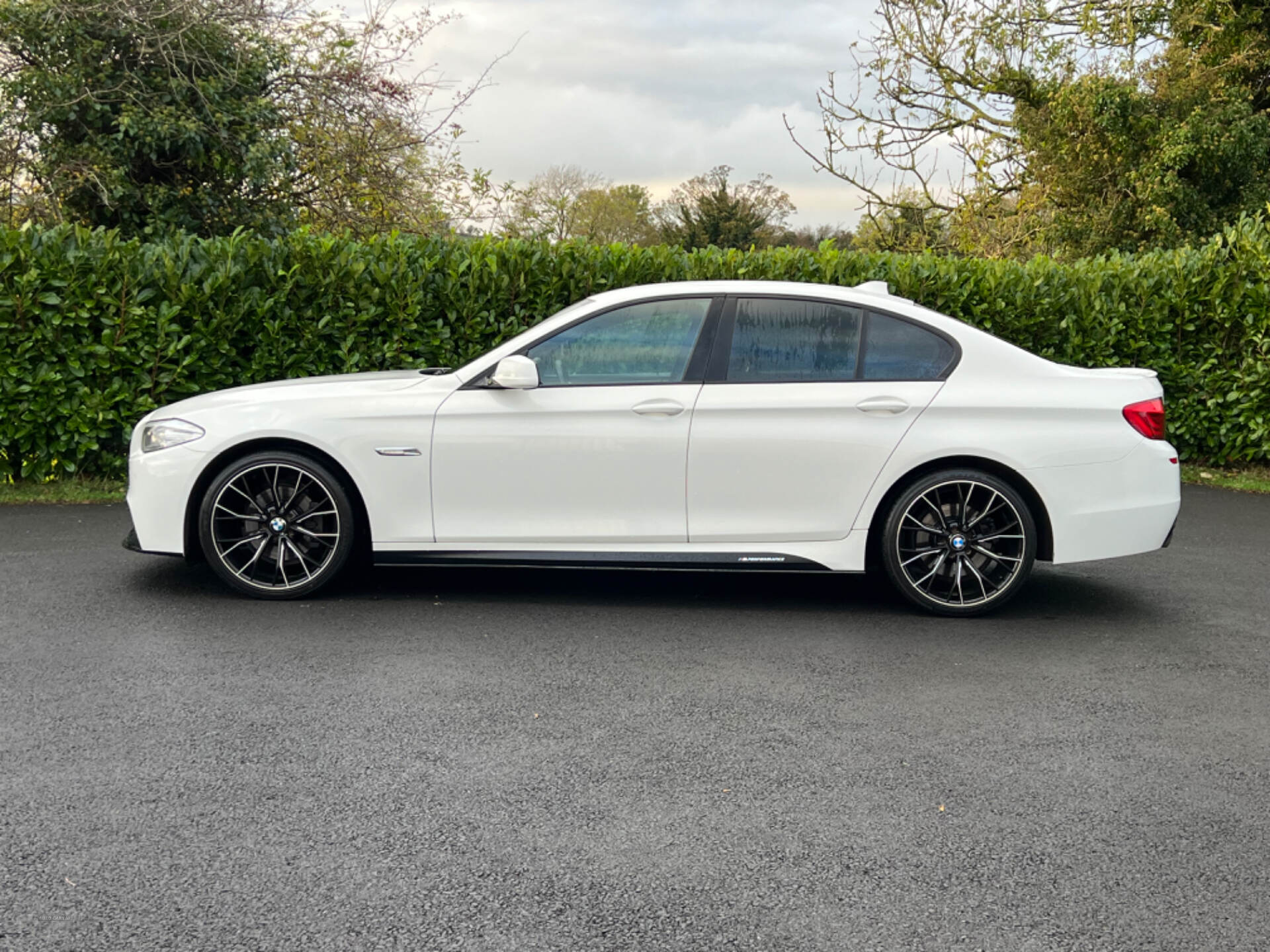 BMW 5 Series DIESEL SALOON in Down