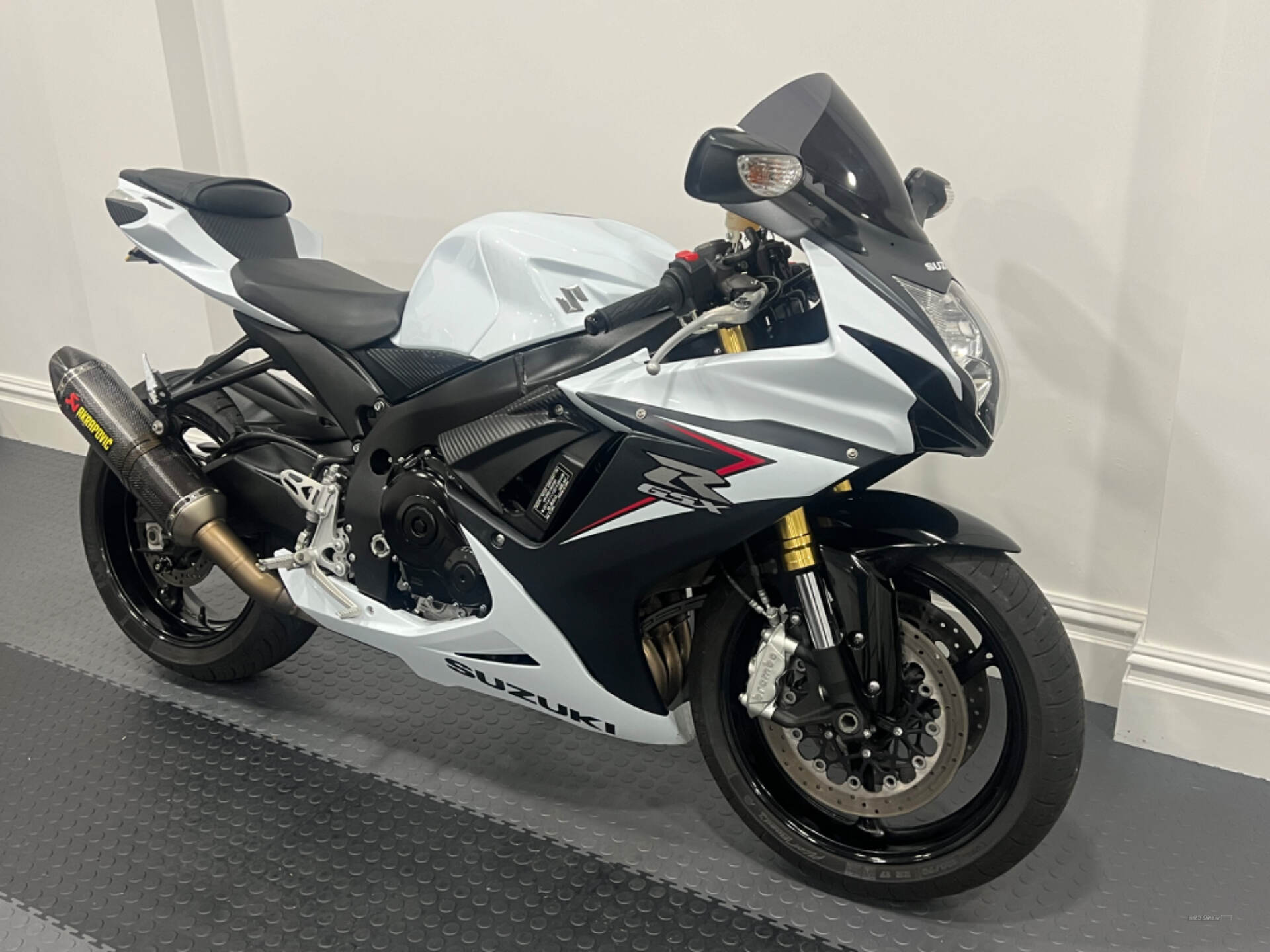 Suzuki GSX-R Series Gsxr 750 L4 in Down