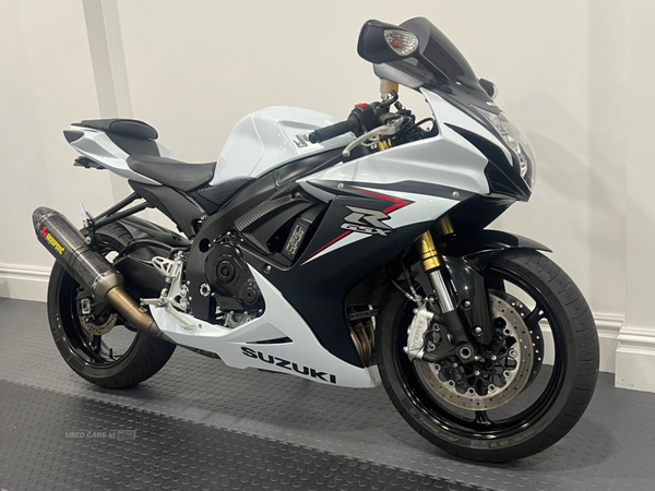 Suzuki GSX-R Series Gsxr 750 L4 in Down