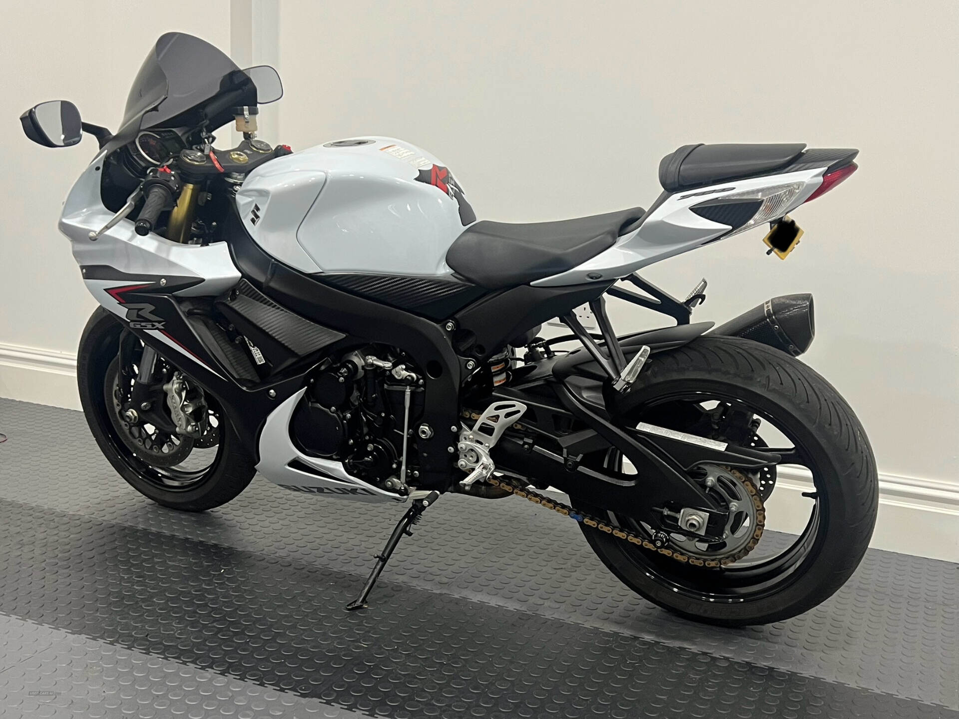 Suzuki GSX-R Series Gsxr 750 L4 in Down