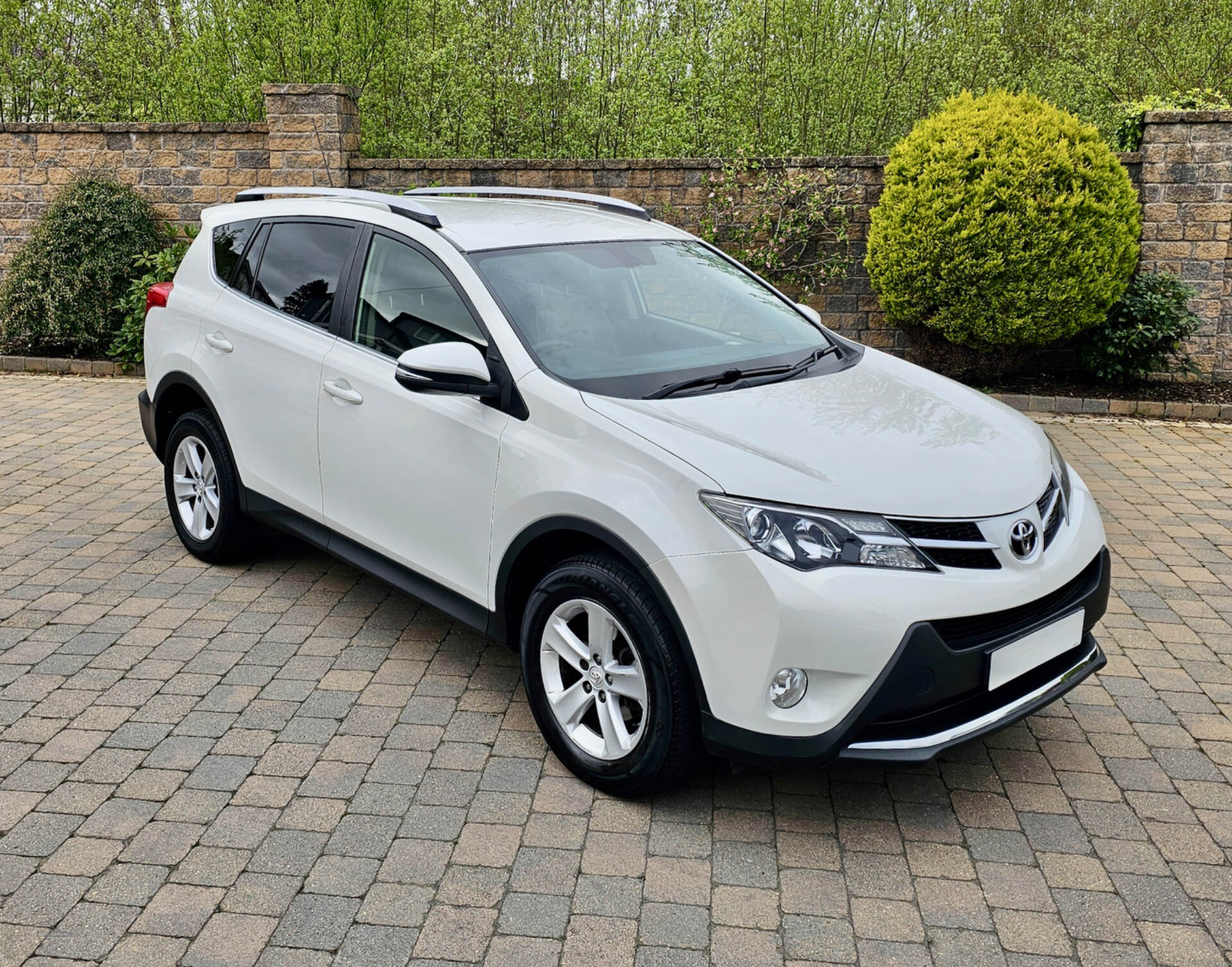 Toyota RAV4 DIESEL ESTATE in Armagh