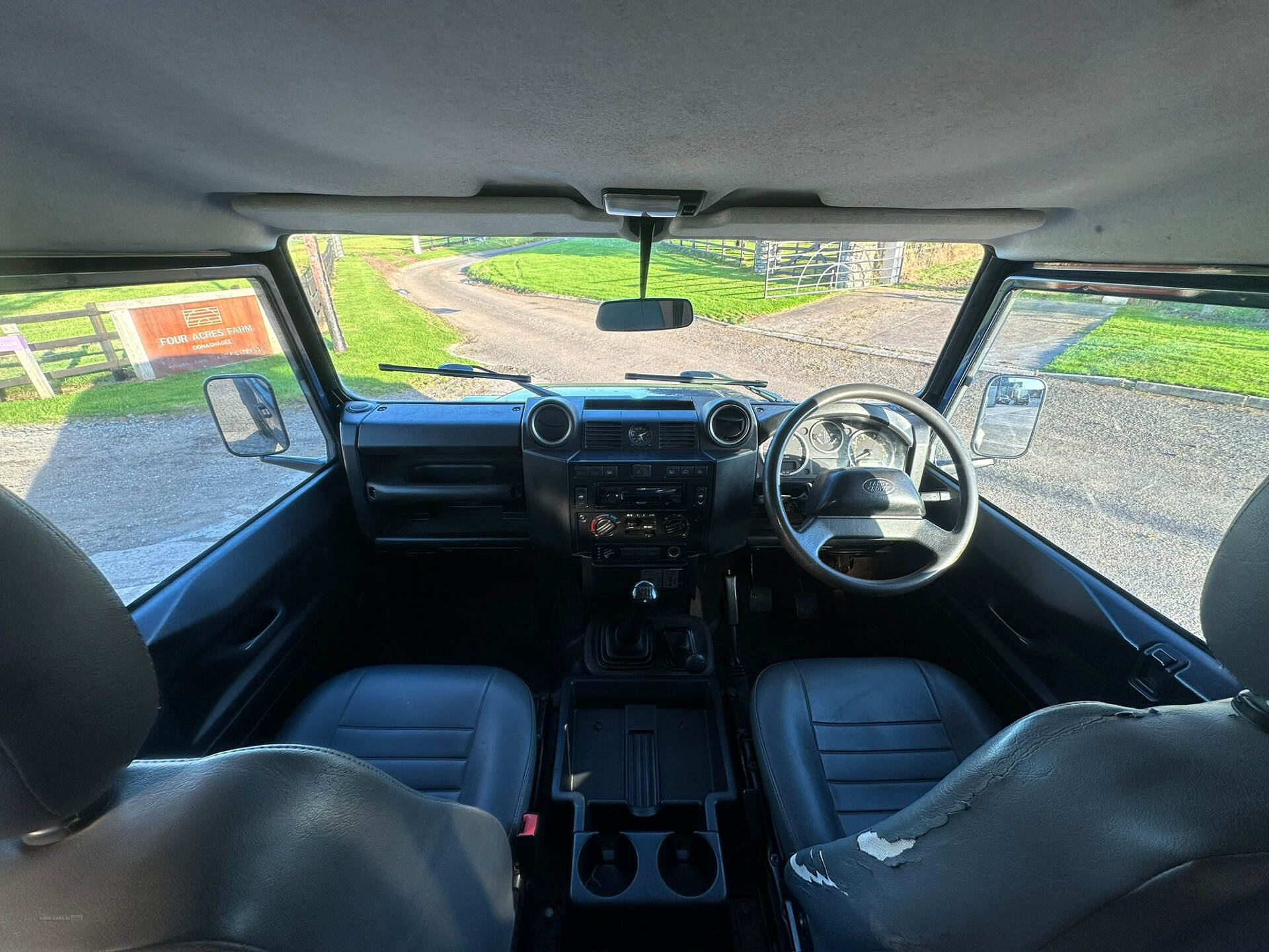 Land Rover Defender 90 SWB DIESEL in Down