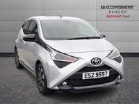 Toyota Aygo 1.0 VVT-i X-Trend TSS 5dr x-shift in Down