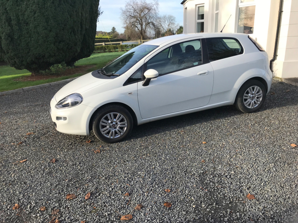 Fiat Punto HATCHBACK in Down