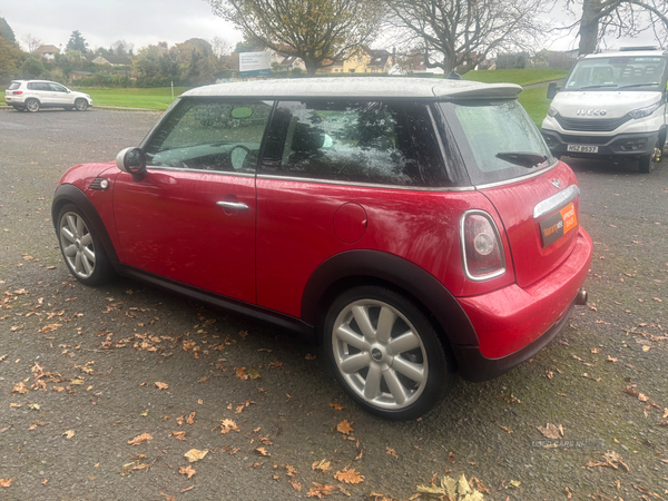 MINI Hatch DIESEL in Down