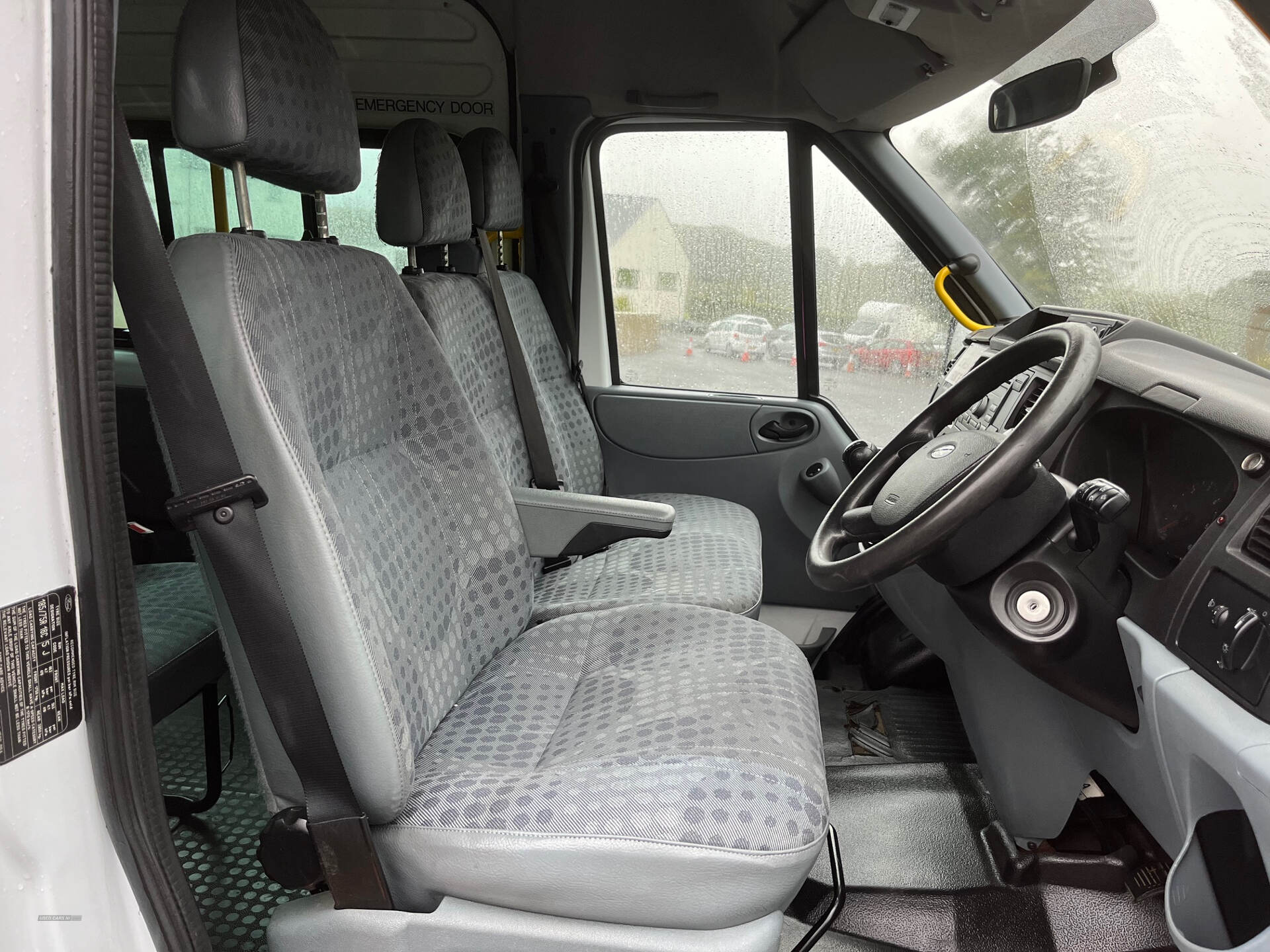 Feb 2014 Ford Transit Medium Roof 17 Seater TDCi 135ps
