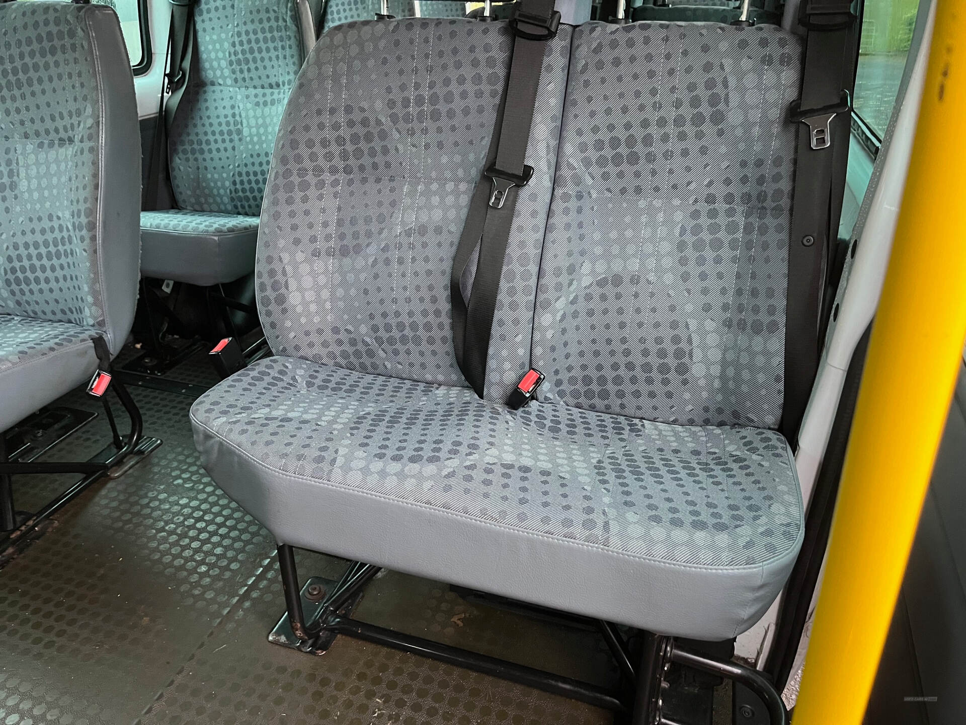 Feb 2014 Ford Transit Medium Roof 17 Seater TDCi 135ps