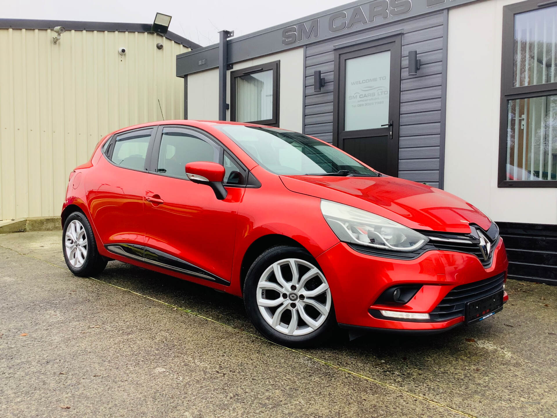 Renault Clio HATCHBACK in Down