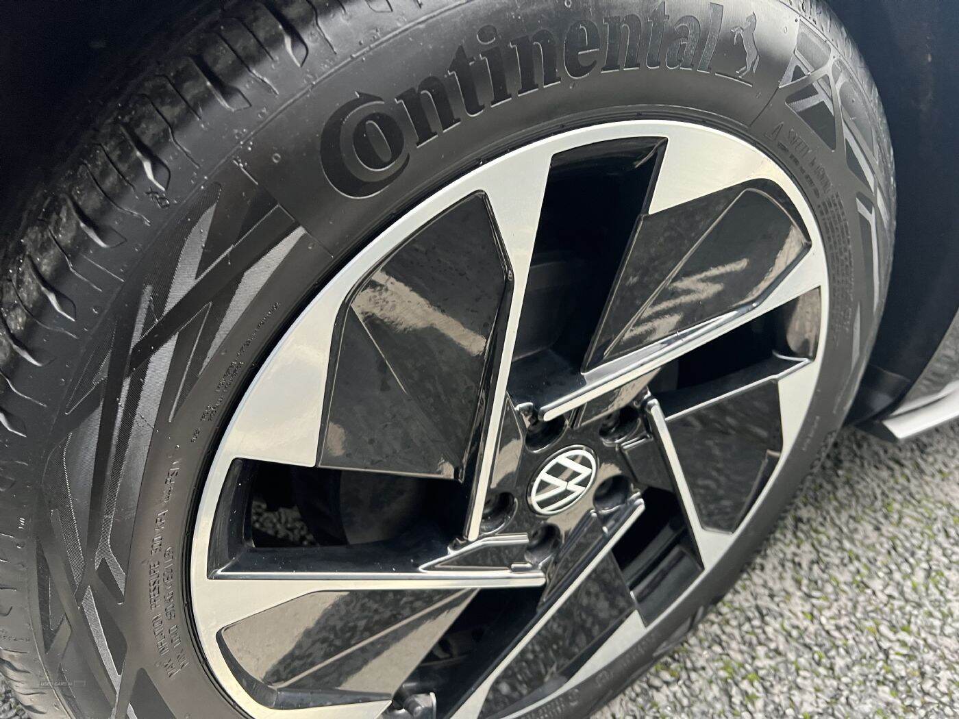 May 2021 Volkswagen ID.3 150kW Family Pro Performance 58kWh 5dr Auto