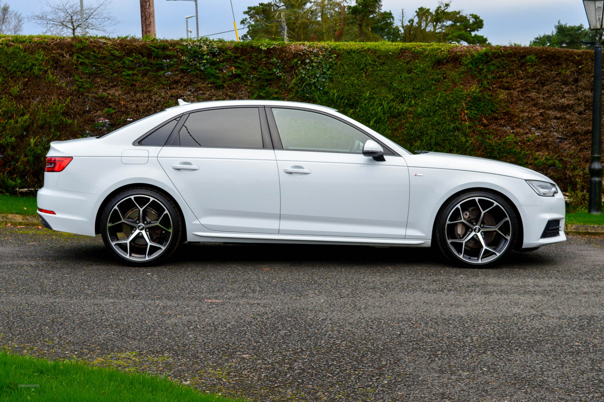 Audi A4 DIESEL SALOON in Derry / Londonderry