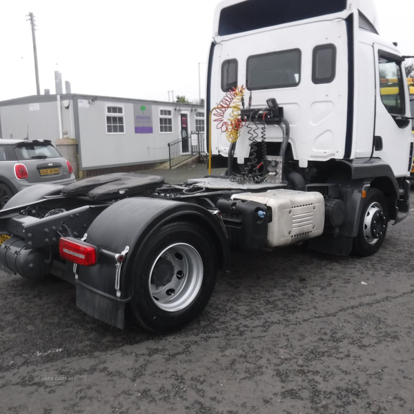 Daf LF55-220 Urban Tractor Unit with air suspension in Down