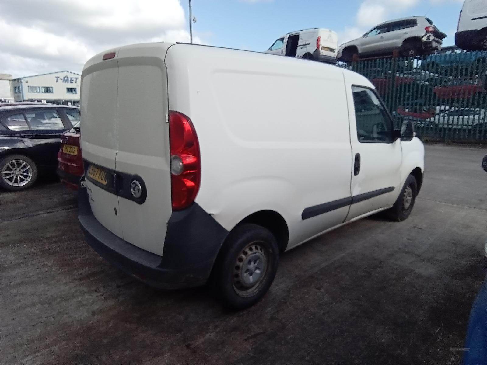 Dec 2017 Vauxhall Combo 2000 1.3 CDTI 16V 95ps H1 Van Euro 6
