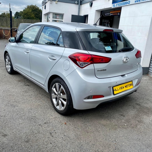 Hyundai i20 HATCHBACK in Down