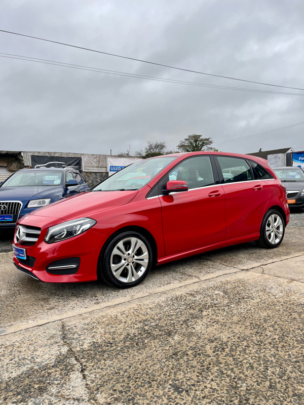 Mercedes B-Class HATCHBACK in Down