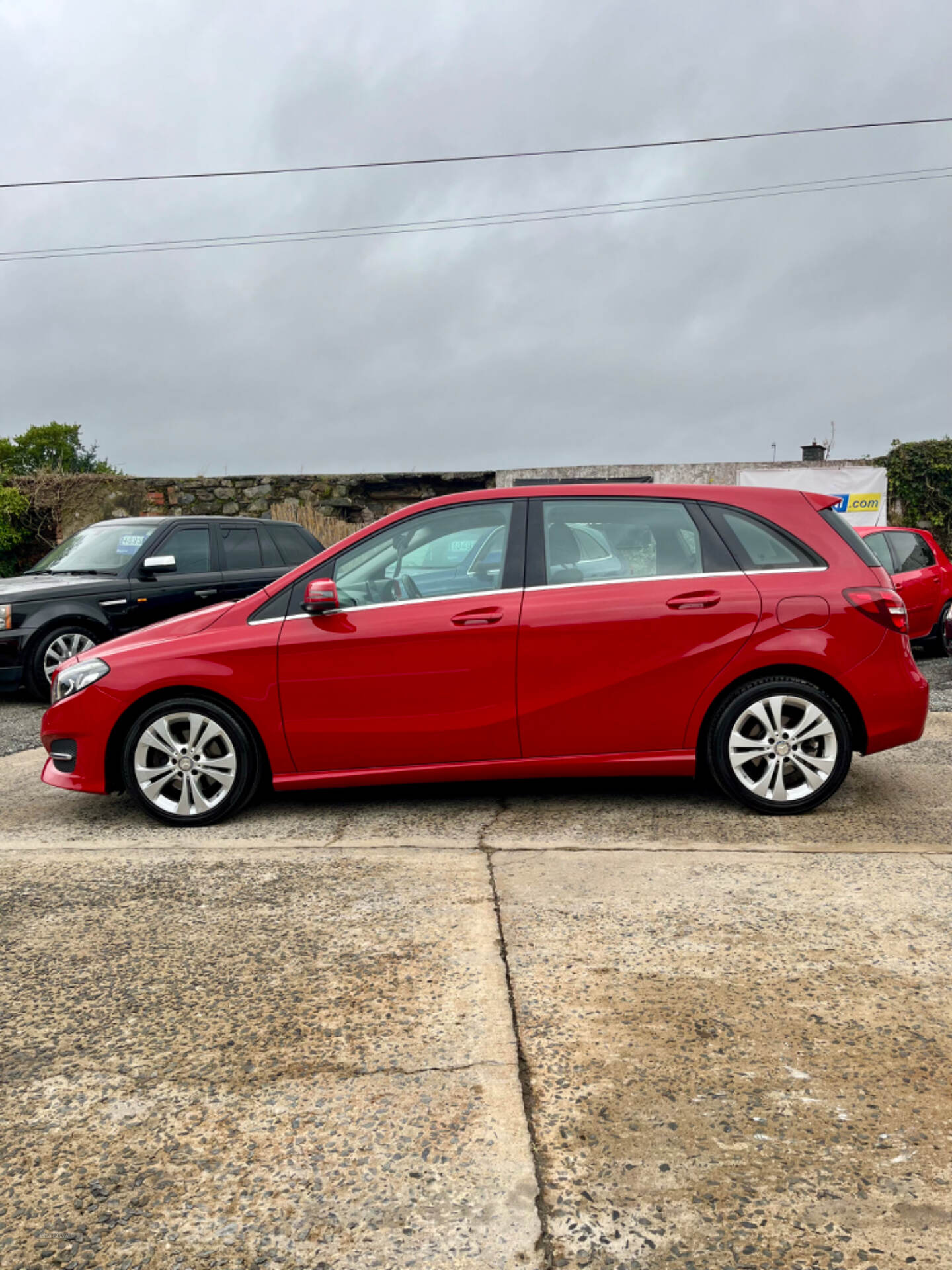 Mercedes B-Class HATCHBACK in Down