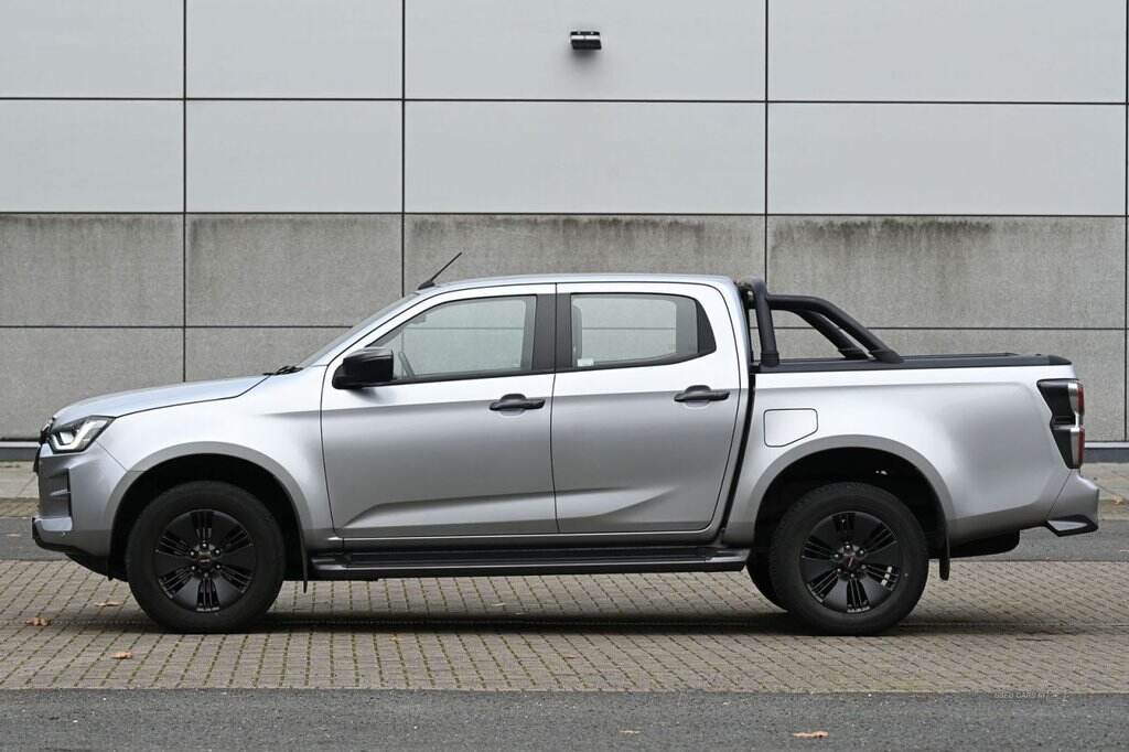 May 2022 Isuzu D-Max 1.9 V-Cross Double Cab 4x4 Auto