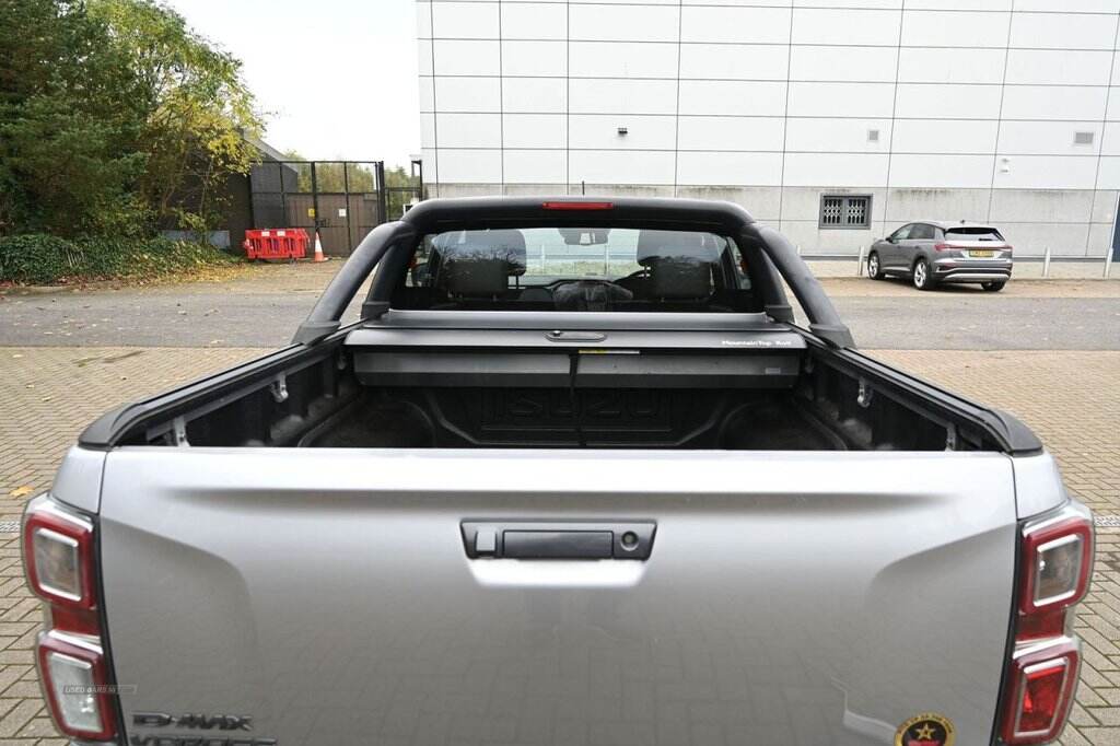May 2022 Isuzu D-Max 1.9 V-Cross Double Cab 4x4 Auto