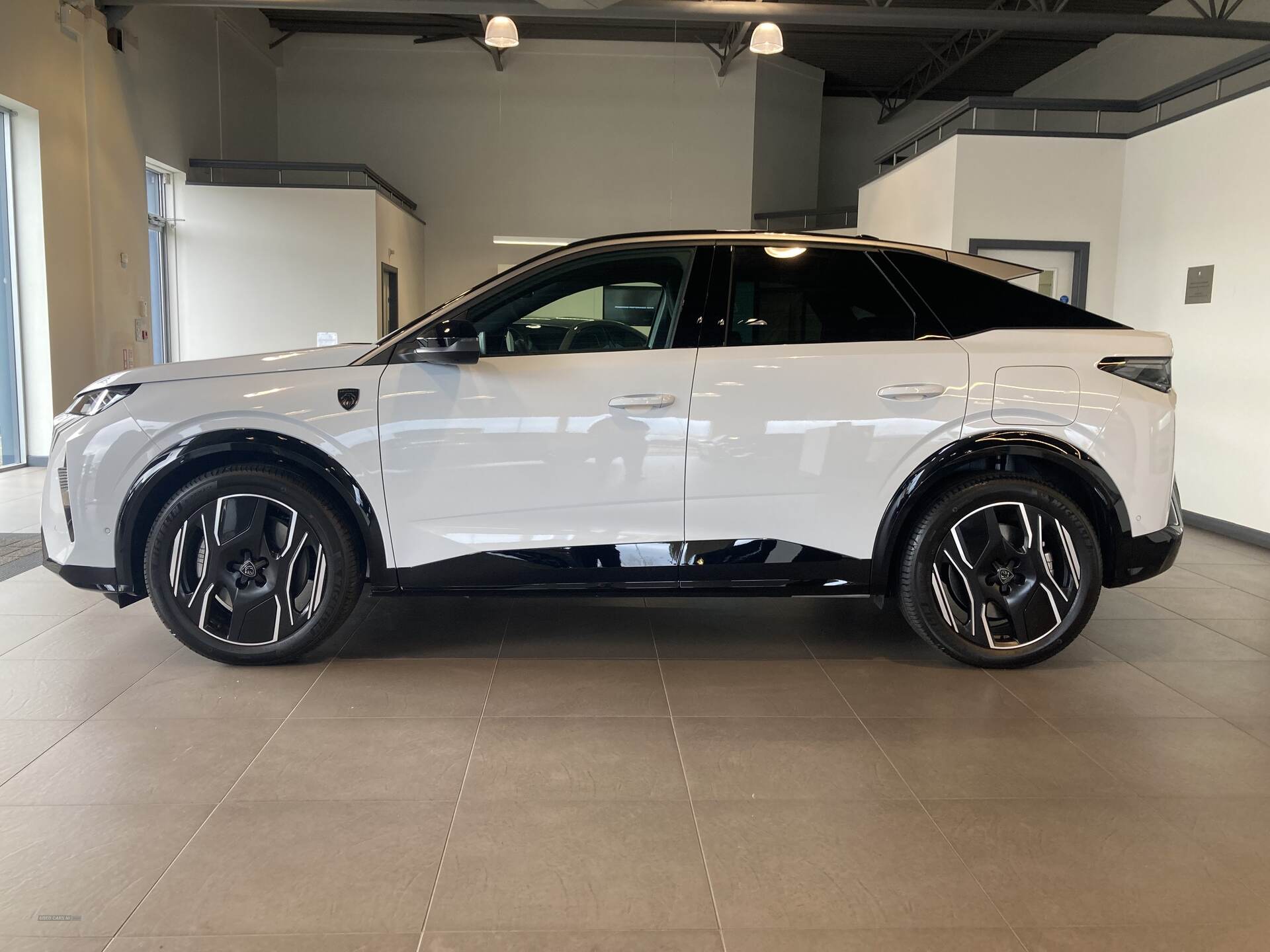 Jun 2024 Peugeot 3008 157kW GT 73kWh 5dr Auto