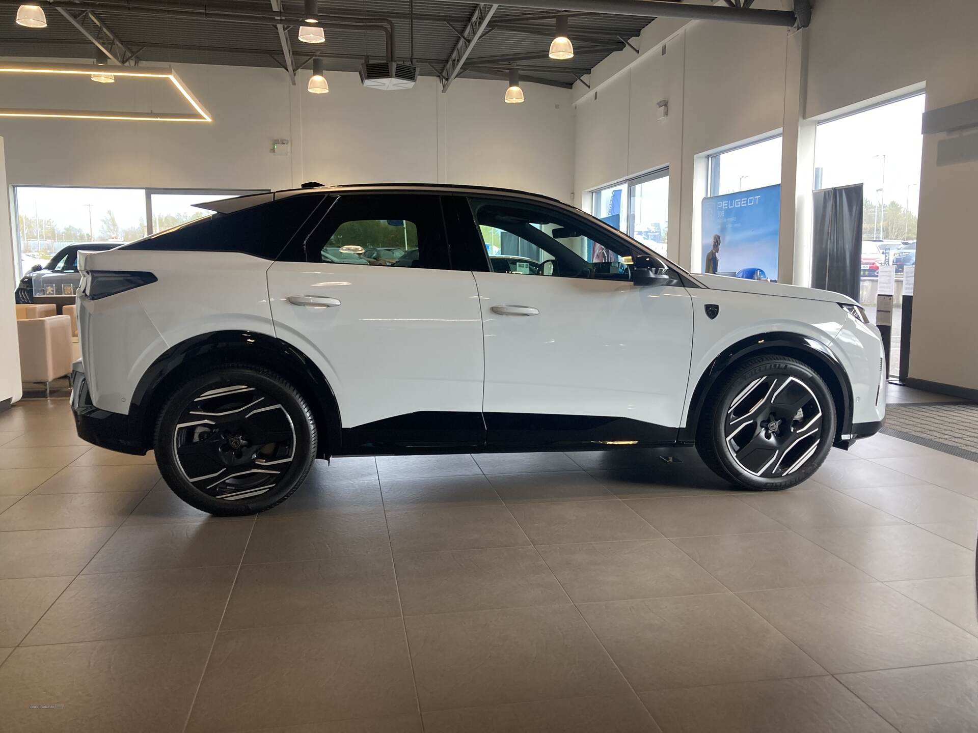 Jun 2024 Peugeot 3008 157kW GT 73kWh 5dr Auto