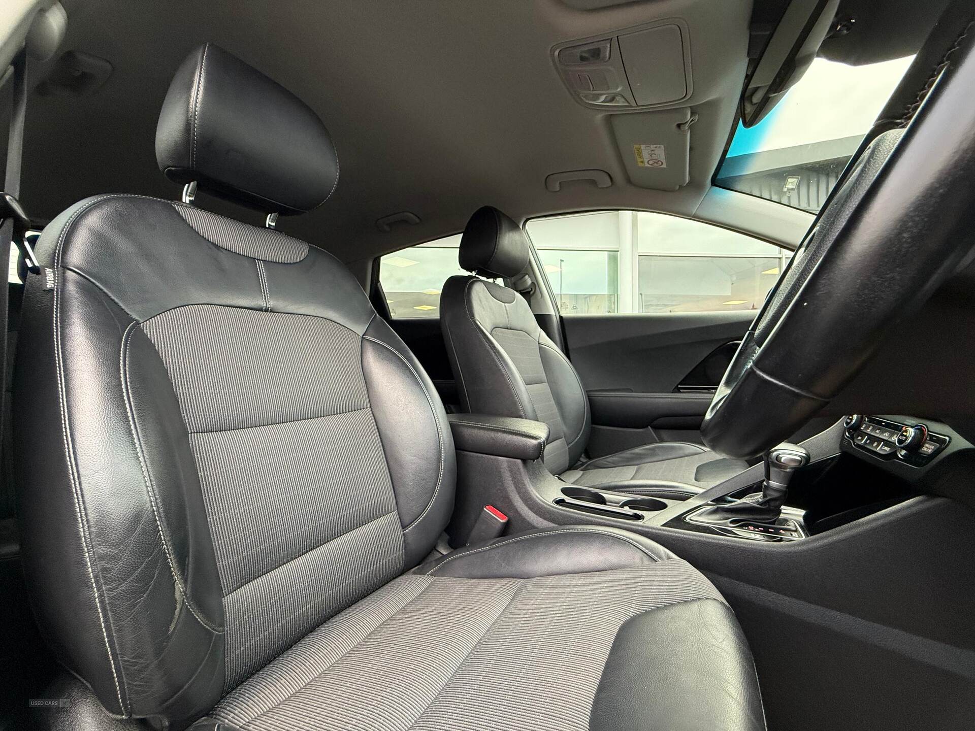 Jan 2017 Kia Niro 1.6 GDi Hybrid 2 5dr DCT